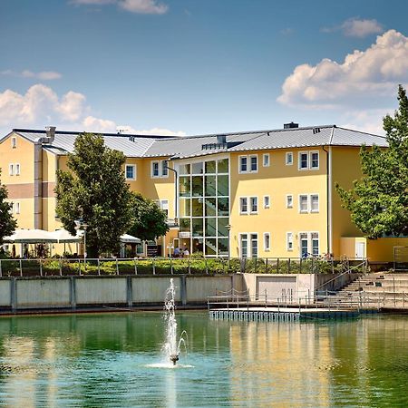 נויטראובלינג Hotel Am See מראה חיצוני תמונה