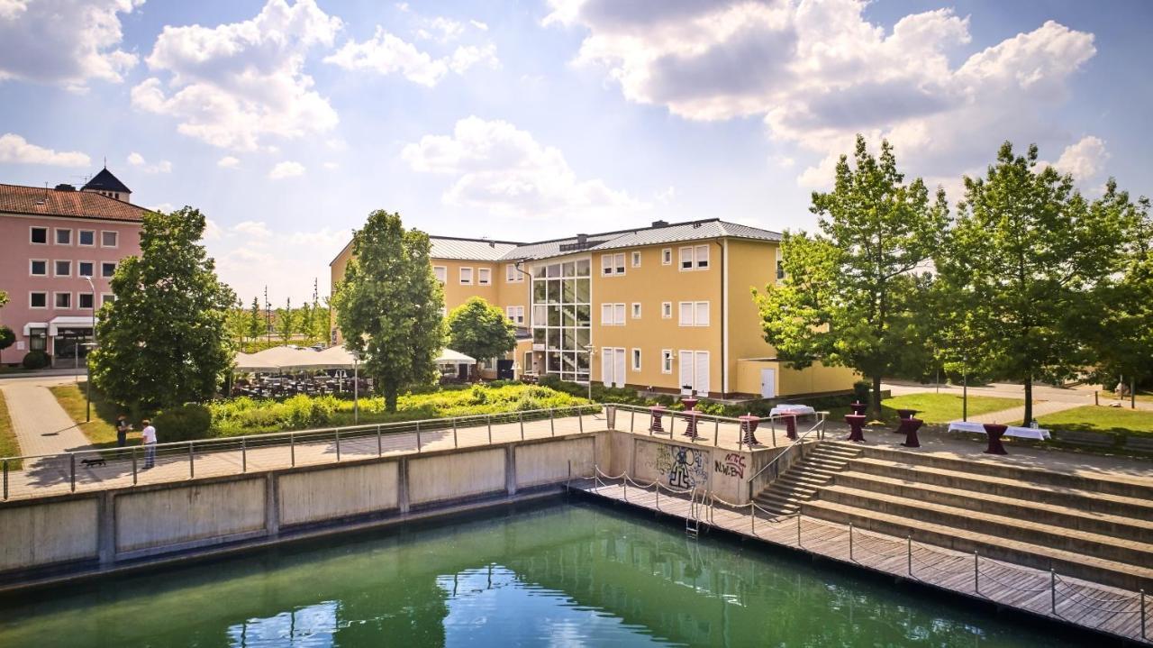 נויטראובלינג Hotel Am See מראה חיצוני תמונה