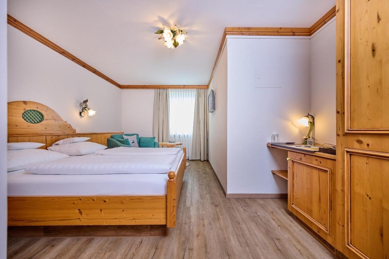 נויטראובלינג Hotel Am See מראה חיצוני תמונה